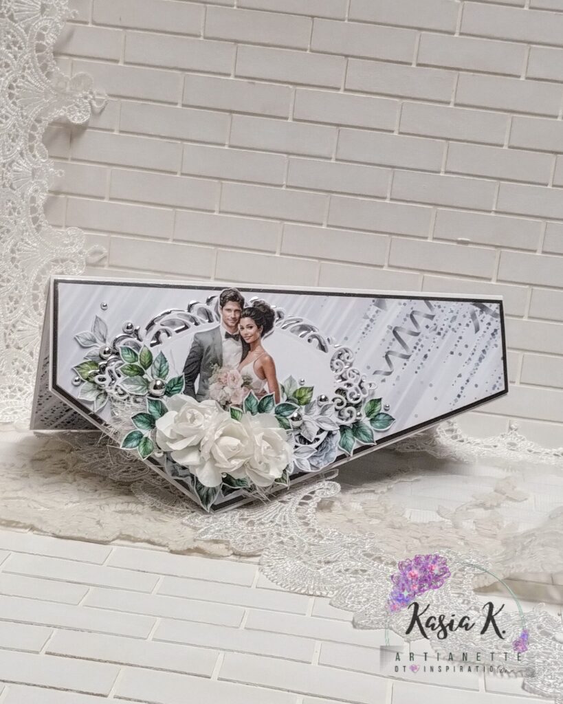 kartka kopertówka na ślub, scrapbooking, kolekcji Silwer Gramour, dodatki do wycinania SET 02, inspiracja DT Artianette Katarzyna Klakla