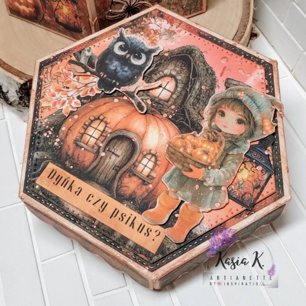 Halloweenowe pudełko, pudełko na upominek, papiery do druku Pumpkin Tale A4, scrapbooking, inspiracja DT Artianette Katarzyna Klakla