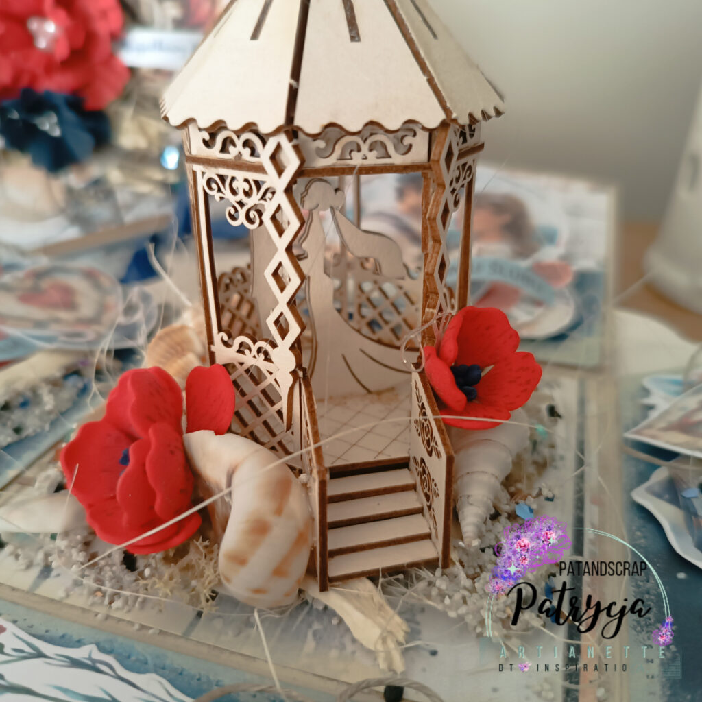 exploding box Marine Love